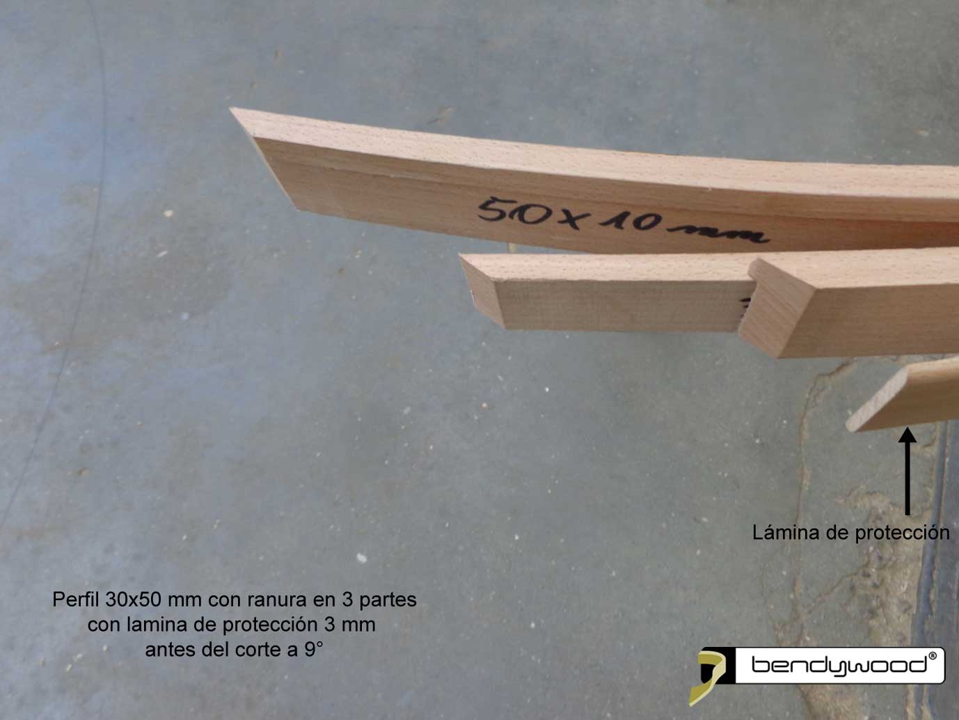 Perfil 30x50 mm en 3 partes - Candelabro en Bendywood®